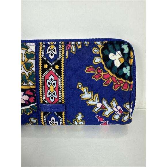 NWT Vera Bradley Romantic Paisley Iconic RFID Accordion Wrislet Wallet - Picture 3 of 10